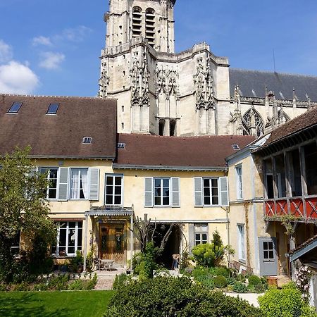 Le Jardin De La Cathedrale Bed & Breakfast Troyes Dış mekan fotoğraf