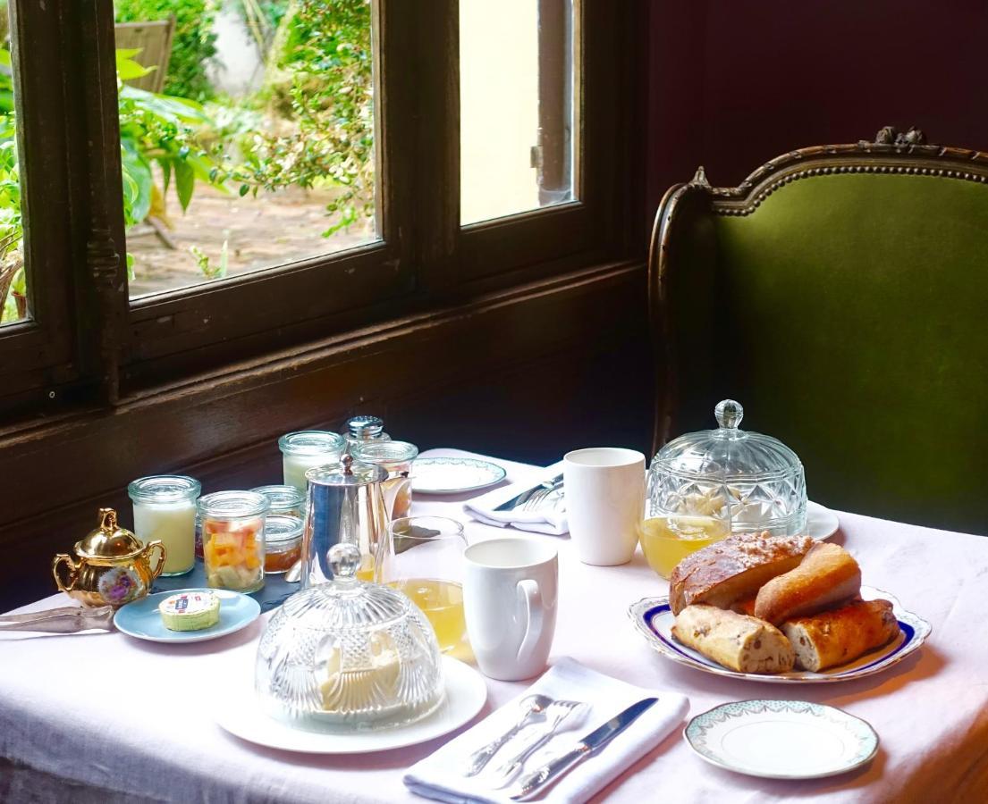 Le Jardin De La Cathedrale Bed & Breakfast Troyes Dış mekan fotoğraf