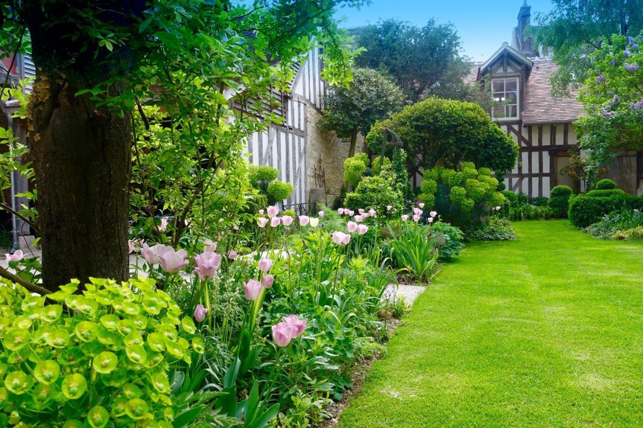 Le Jardin De La Cathedrale Bed & Breakfast Troyes Dış mekan fotoğraf