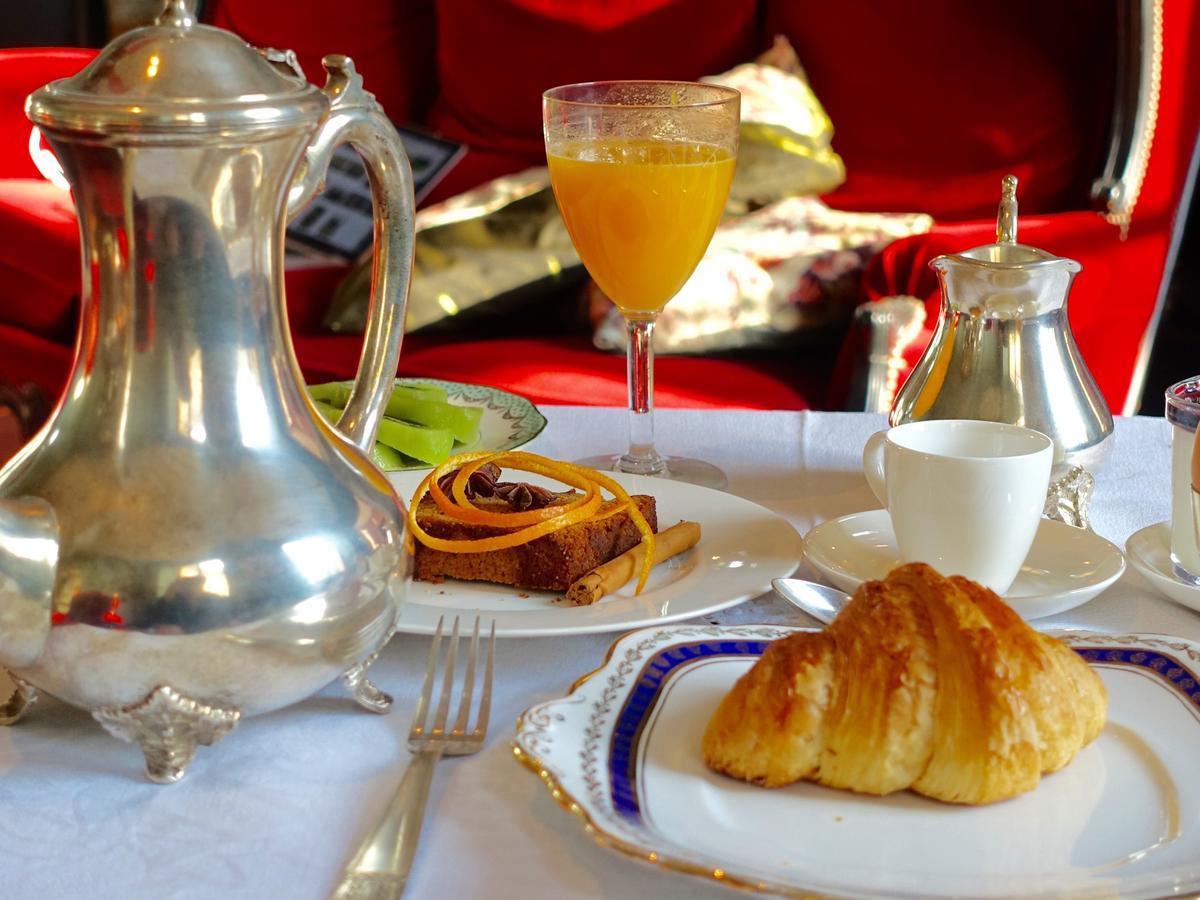 Le Jardin De La Cathedrale Bed & Breakfast Troyes Dış mekan fotoğraf